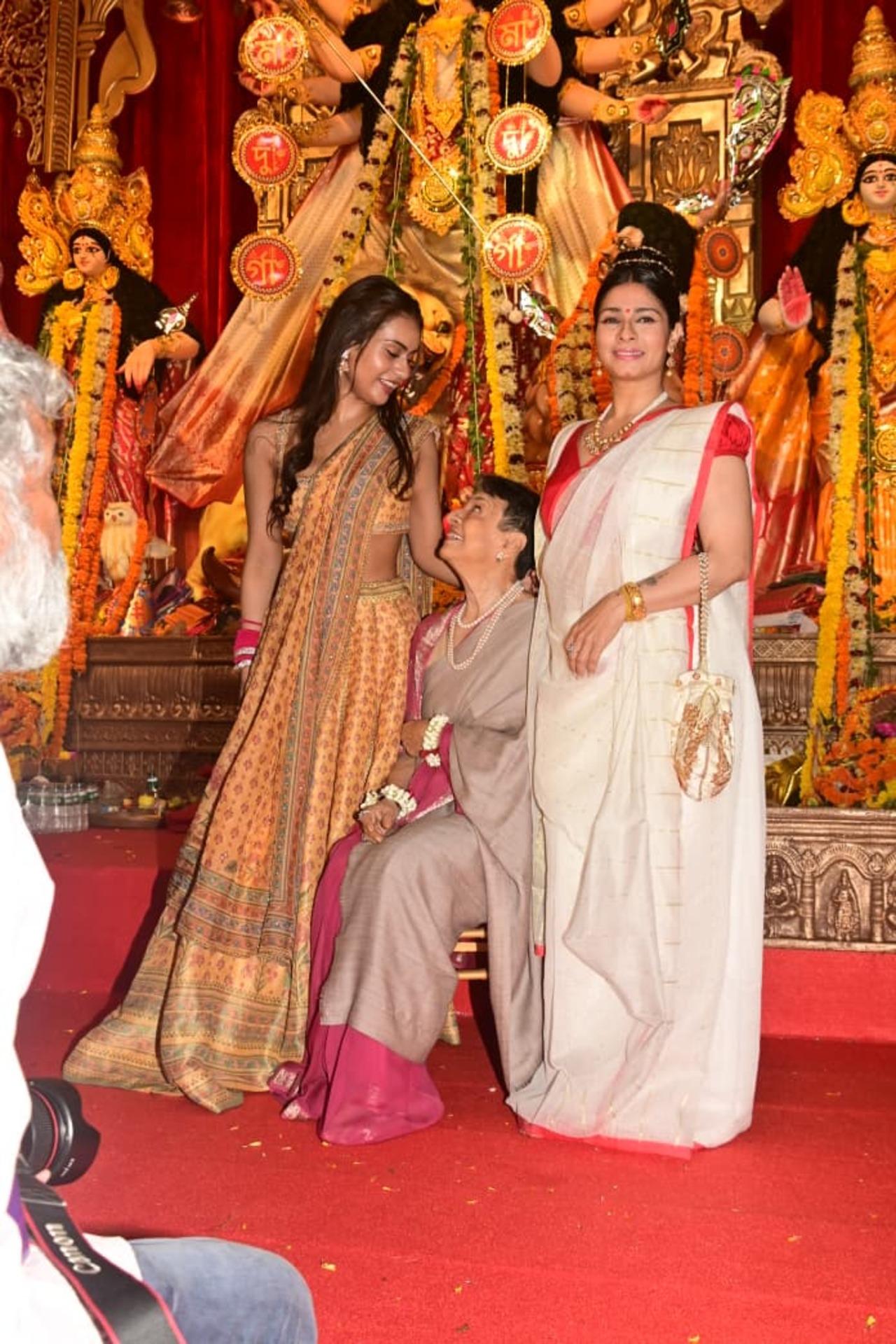 Tanisha Mukerji was seen posing for the cameras with her mother Tanuja and niece Nysa Devgn at North Bombay Sarbojanin Durga Puja pandal. 